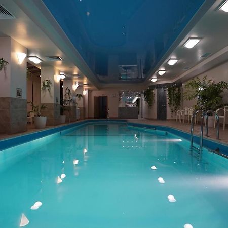 חארקיב Mercury Hotel מראה חיצוני תמונה