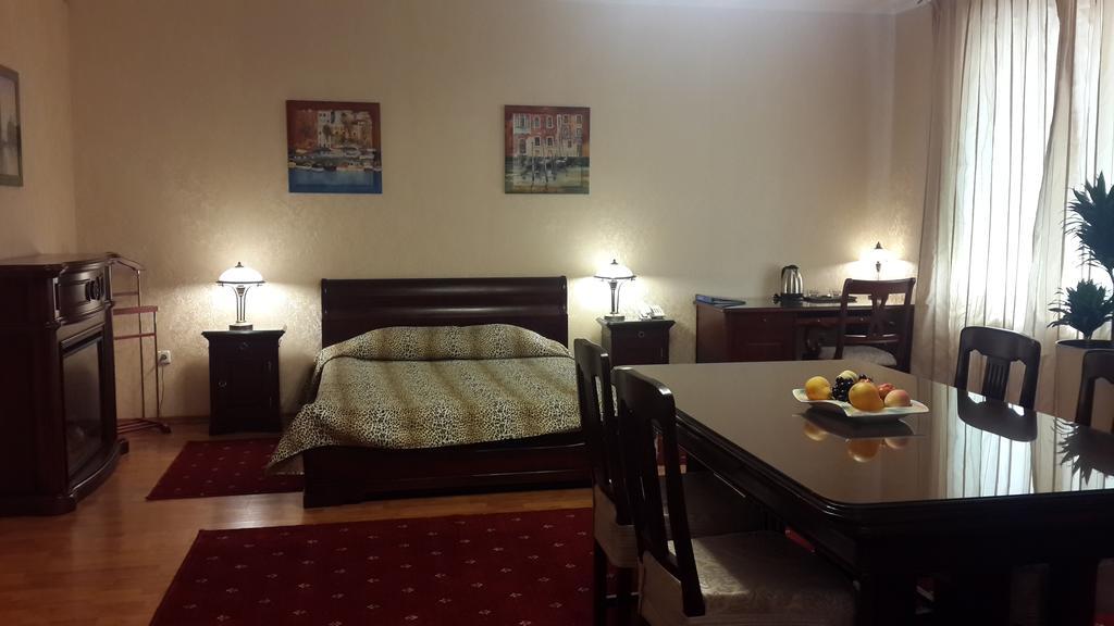 חארקיב Mercury Hotel מראה חיצוני תמונה