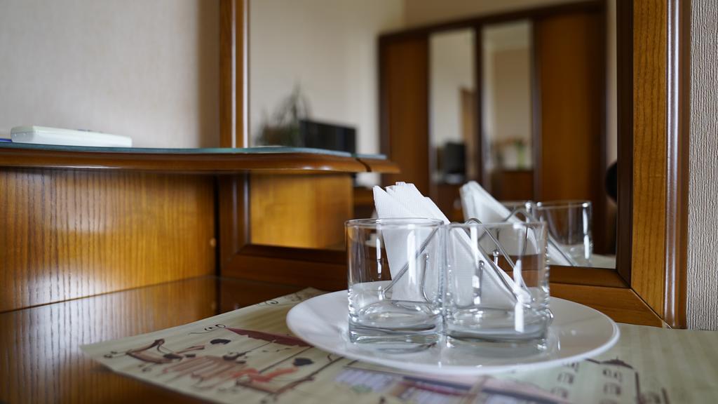 חארקיב Mercury Hotel מראה חיצוני תמונה