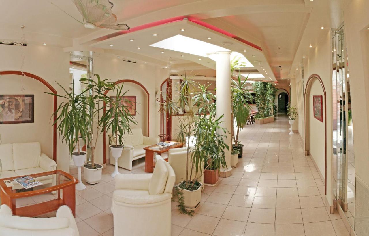 חארקיב Mercury Hotel מראה חיצוני תמונה