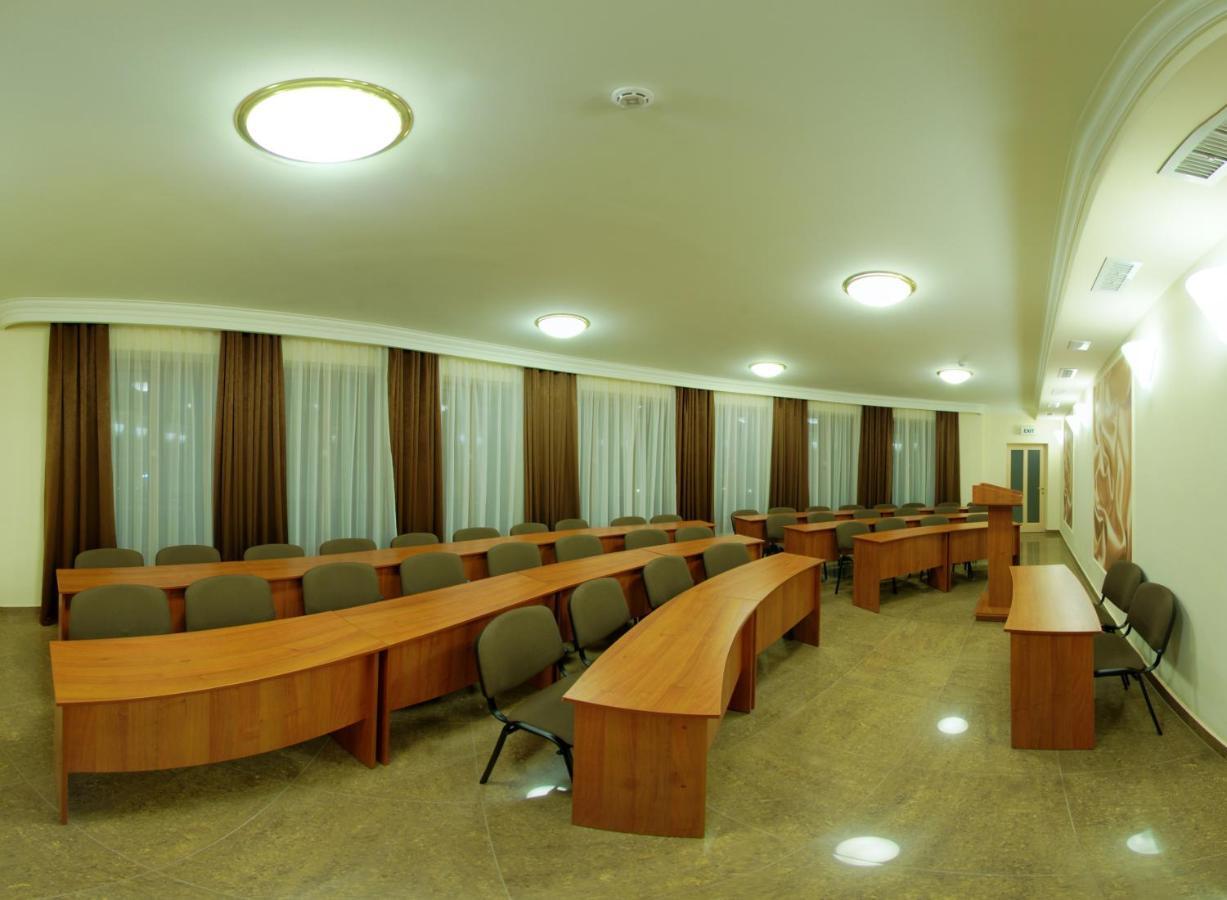 חארקיב Mercury Hotel מראה חיצוני תמונה